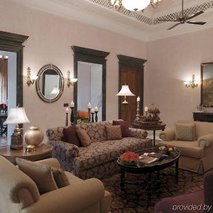 Grand Royal Presedential Suite Garden view